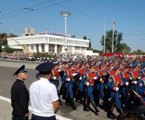 Transnistrian-Soldiers-on-National-Day